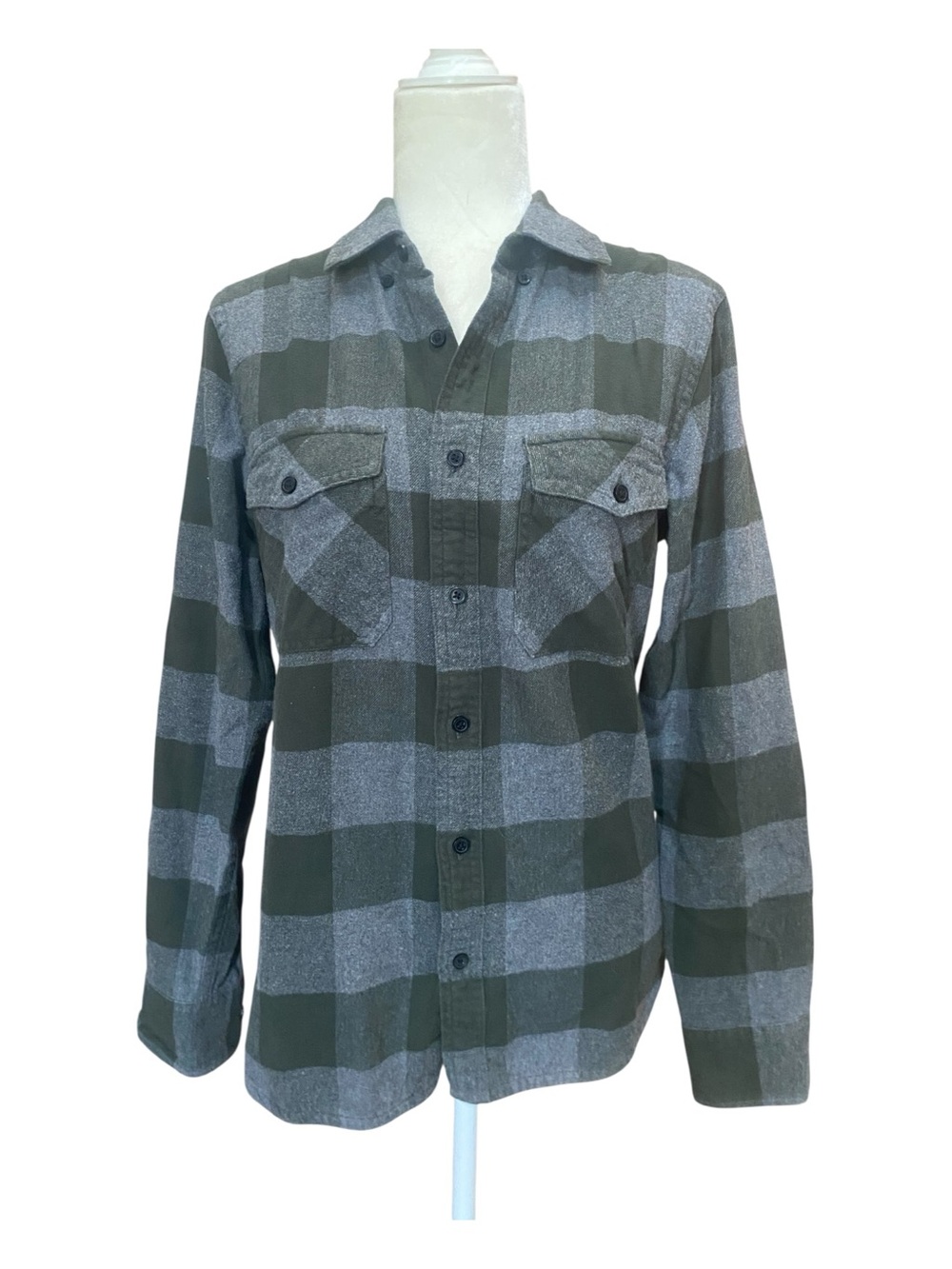 Everlane Mens Green Flannel Button Shirt Outdoors Rugged Style